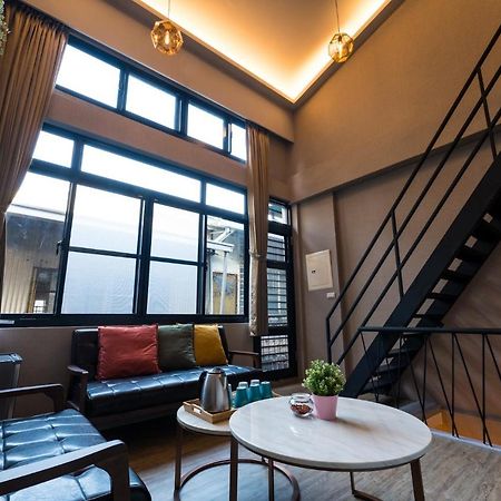 Reise Guesthouse 喜遊旅宿 ゲストハウス 旅マニア ไถหนาน ภายนอก รูปภาพ