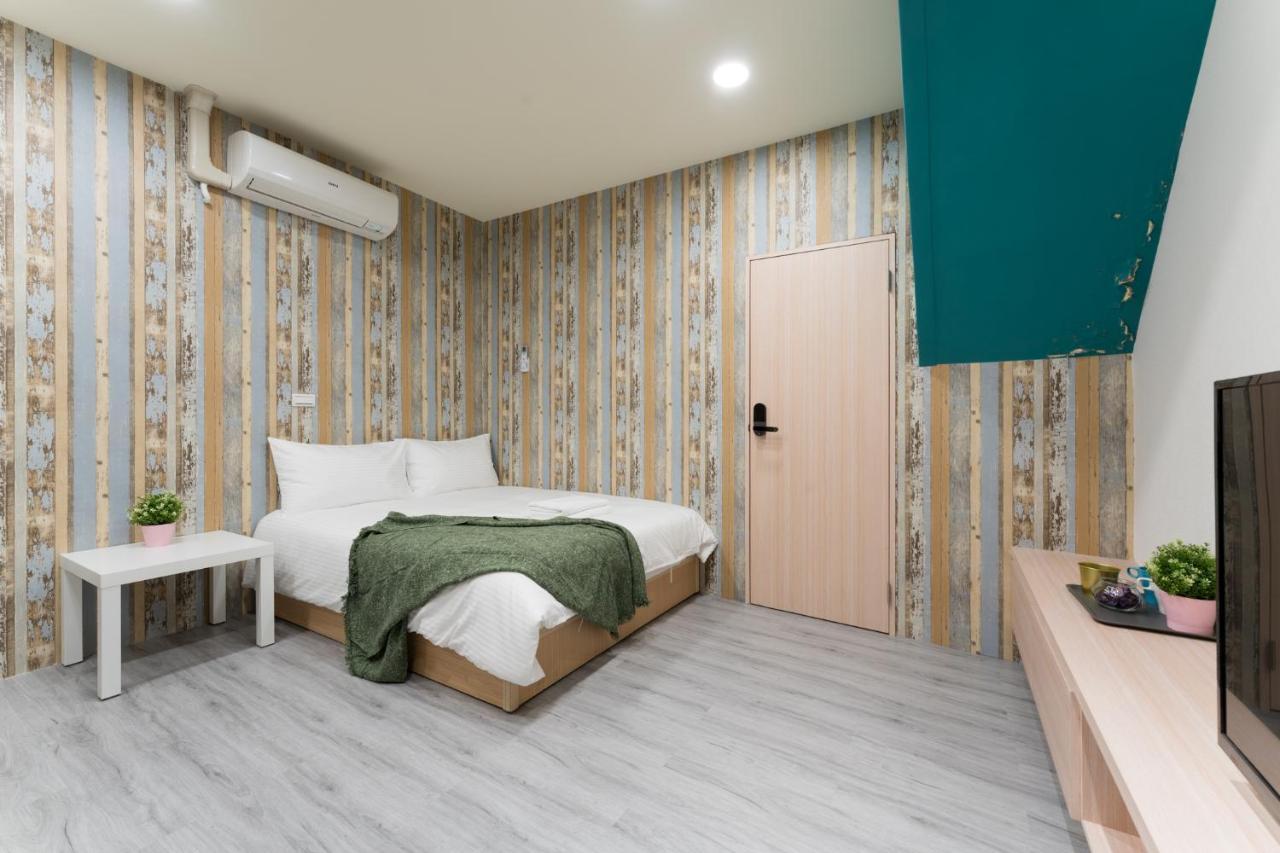 Reise Guesthouse 喜遊旅宿 ゲストハウス 旅マニア ไถหนาน ภายนอก รูปภาพ