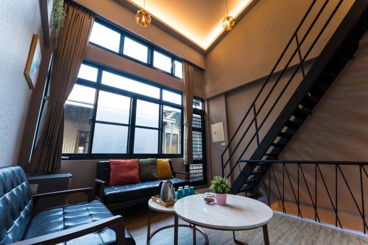 Reise Guesthouse 喜遊旅宿 ゲストハウス 旅マニア ไถหนาน ภายนอก รูปภาพ